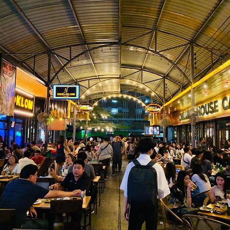 Hostel Oasis Cafe And Nap Bangkok Exteriér fotografie