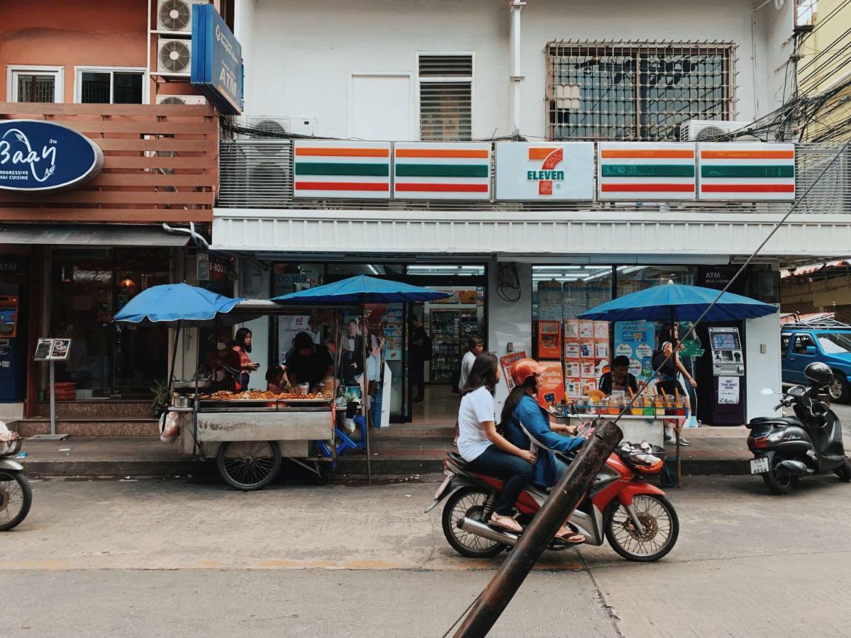 Hostel Oasis Cafe And Nap Bangkok Exteriér fotografie