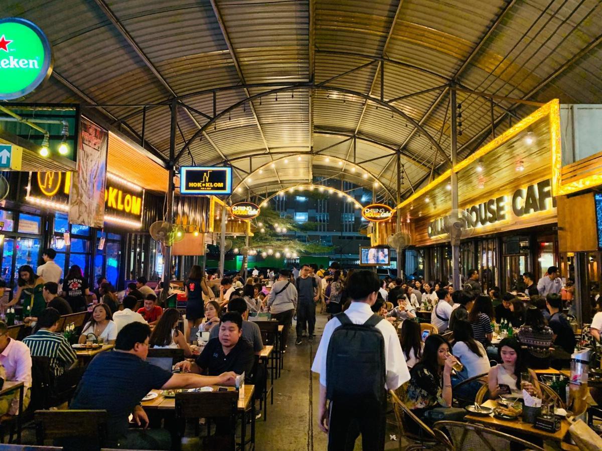 Hostel Oasis Cafe And Nap Bangkok Exteriér fotografie